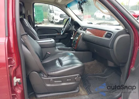 2010 Chevrolet Suburban 1500 Lt1 z USA, uszkodzony, nr VIN 1GNUKJE31AR129860